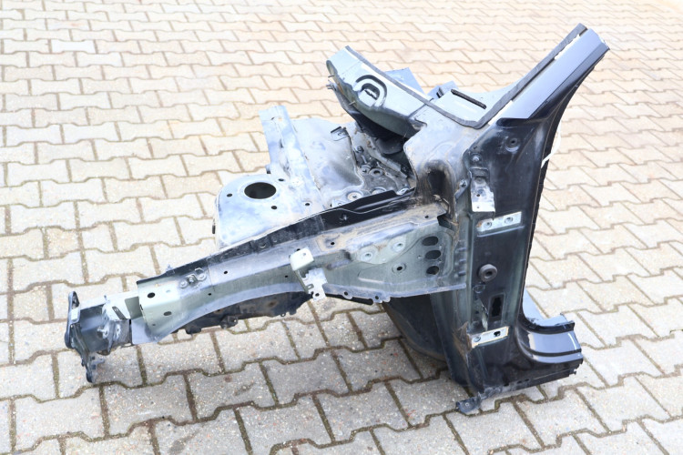 VOLVO XC40 ĆWIARTKA LEWA PRZÓD