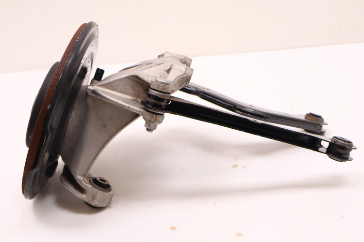 VOLVO XC40 ZAWIESZENIE PRAWE TYŁ 32221134, 32246247,