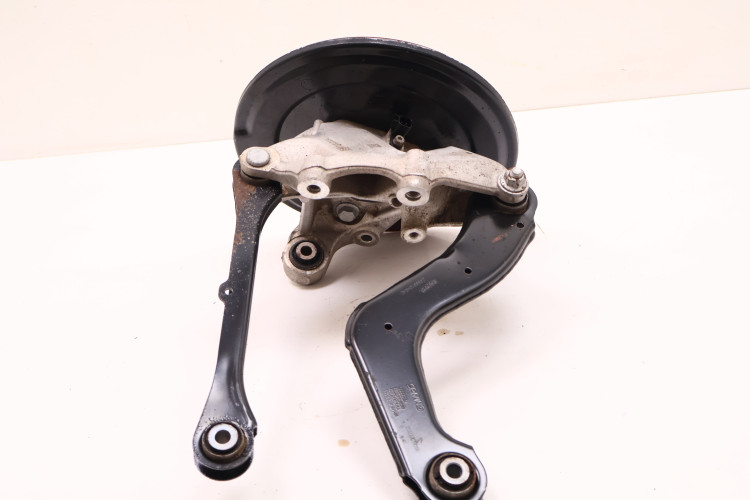 VOLVO XC40 ZAWIESZENIE PRAWE TYŁ 32221134, 32246247,