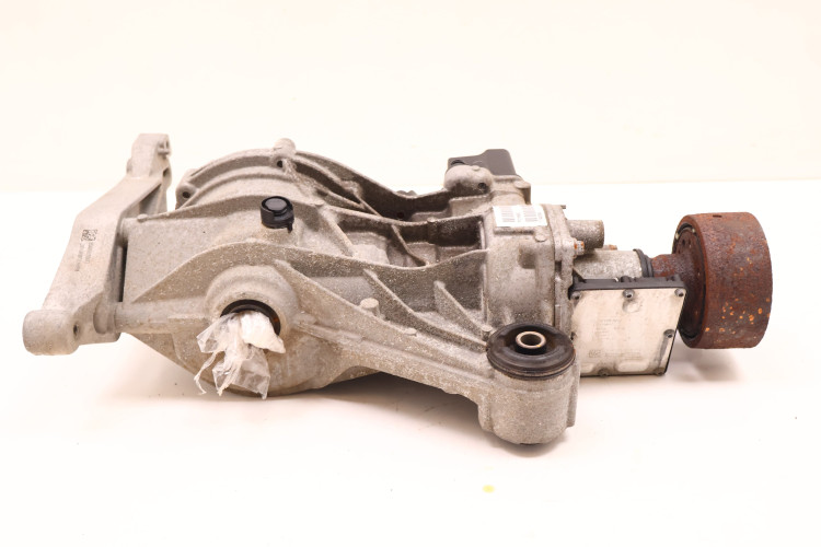 VOLVO XC40 2.0 D4 DYFER MOST TYŁ 31380867, P31367184