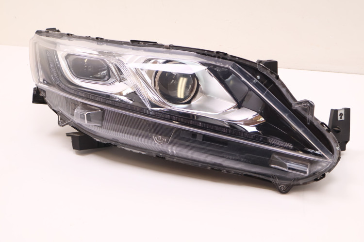 MITSUBISHI ECLIPSE CROSS LAMPA PRAWA PRZÓD FULL LED