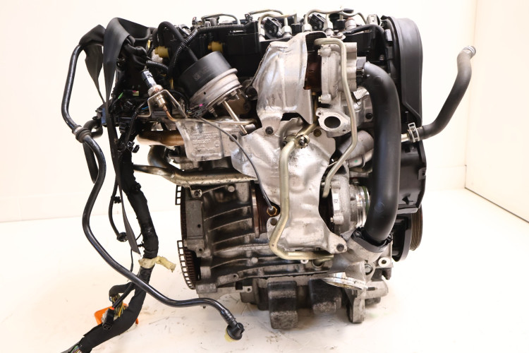 VOLVO XC40 2.0 D4 SILNIK D4204T12