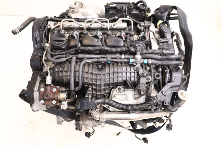 VOLVO XC40 2.0 D4 SILNIK D4204T12