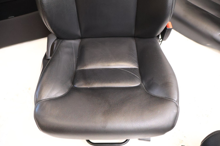 VOLVO XC60 II FOTEL FOTELE KANAPA UK