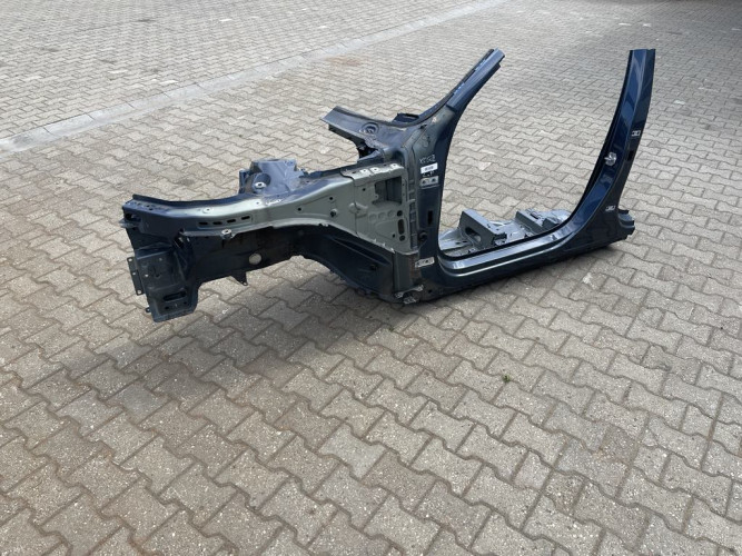 VOLVO XC60 II ĆWIARTKA LEWA PRZÓD 723
