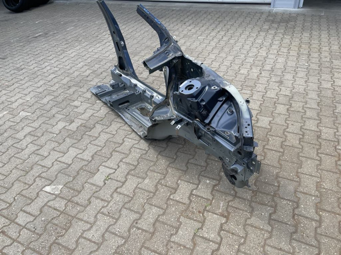 VOLVO XC60 II ĆWIARTKA LEWA PRZÓD 723