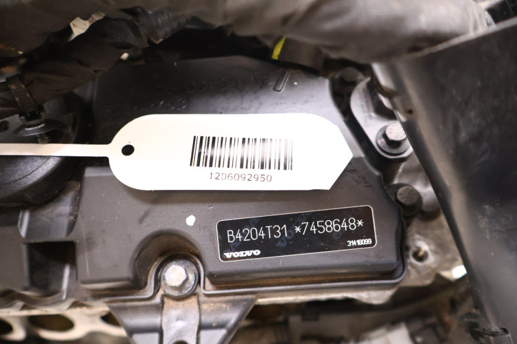 VOLVO XC60 II 2.0 T4 SILNIK B4204T31, 7458648
