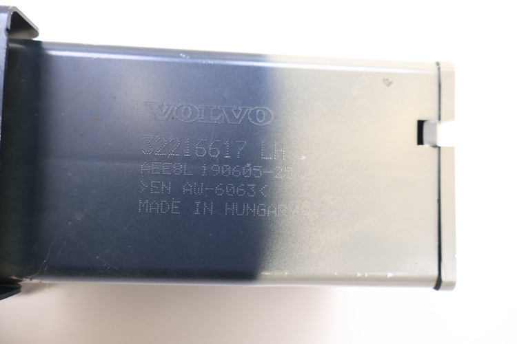 VOLVO XC60 II STREFA ZGNIOTU LEWA 723 32216617