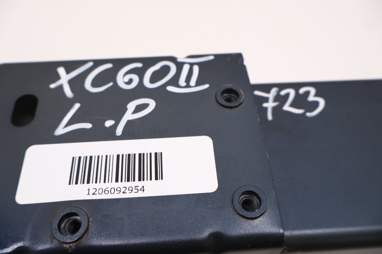 VOLVO XC60 II STREFA ZGNIOTU LEWA 723 32216617
