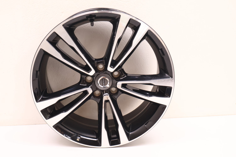 VOLVO XC60 II FELGA ALUMINIOWA 19X7.5 31680355
