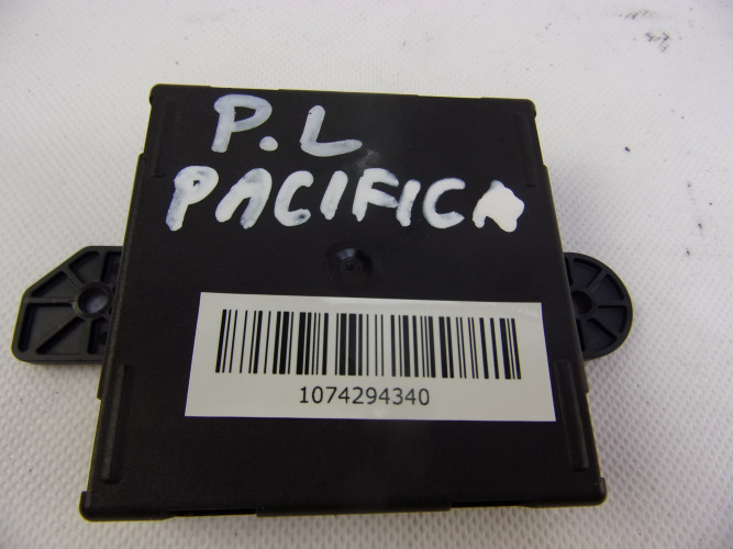 CHRYSLER PACIFICA 16- MODUŁ DRZWI LEWY PRZÓD 68316561AB