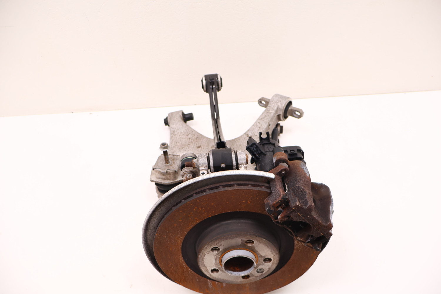 VOLVO XC60 II 2.0 T4 ZAWIESZENIE PRAWE TYŁ 32246511, 31688320