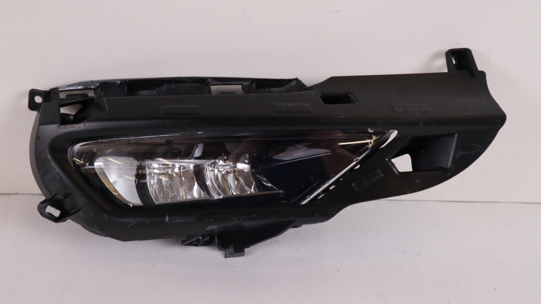 VOLVO XC60 II HALOGEN LAMPA PRZECIWMGIELNA PRAWA 31395866