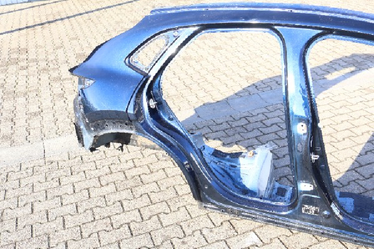 MAZDA CX-30 ĆWIARTKA BŁOTNIK PRAWA TYŁ 42M
