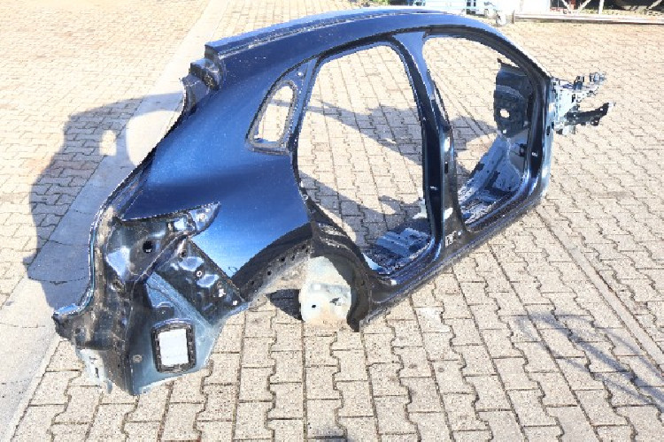 MAZDA CX-30 ĆWIARTKA BŁOTNIK PRAWA TYŁ 42M