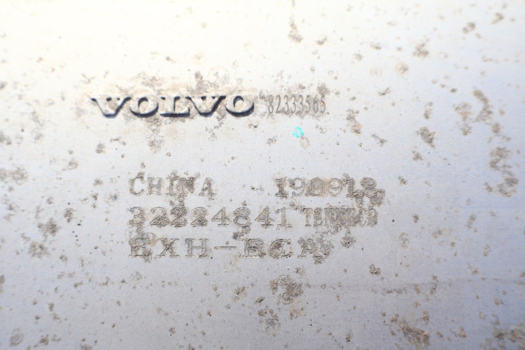 VOLVO XC60 II 2.0 T4 RURA TŁUMIK WYDECH 32224841