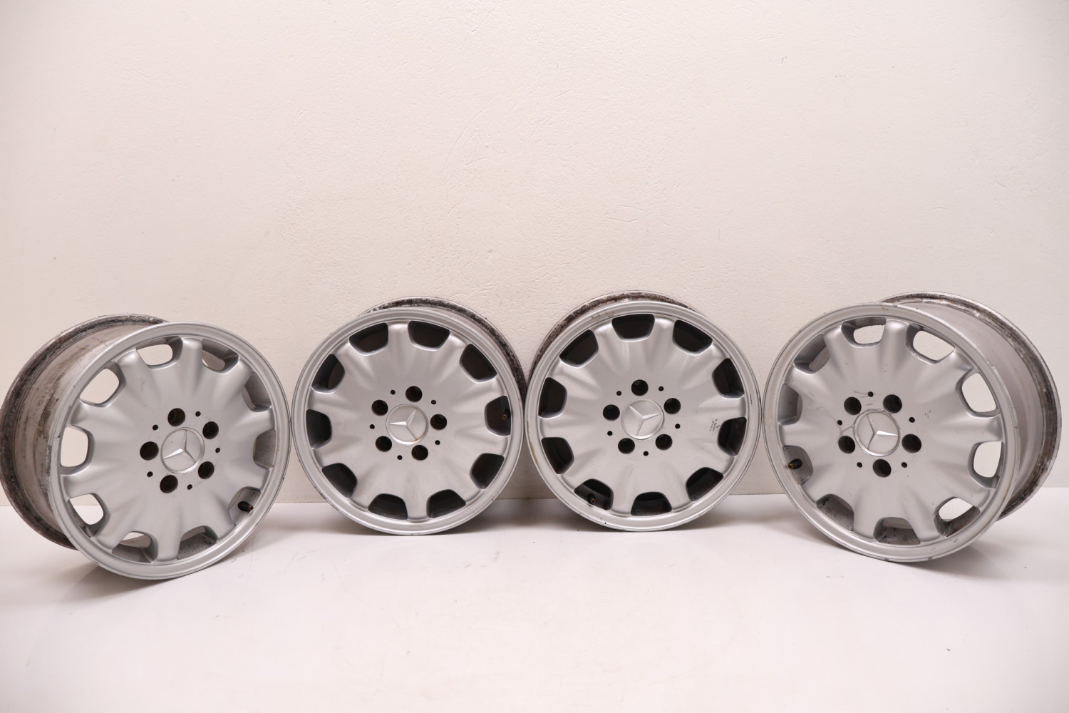 MERCEDES-BENZ W124 FELGI ALUMINIOWE 15X6.5 2104010802