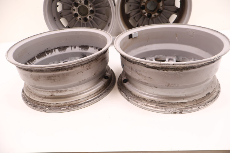 MERCEDES-BENZ W124 FELGI ALUMINIOWE 15X6.5 2104010802
