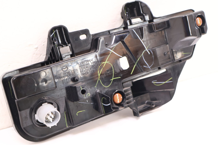 MAZDA CX-30 HALOGEN LED PRAWY DFR5-51060