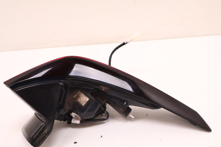 MAZDA CX-30 LAMPA LEWA TYŁ RDM92400010