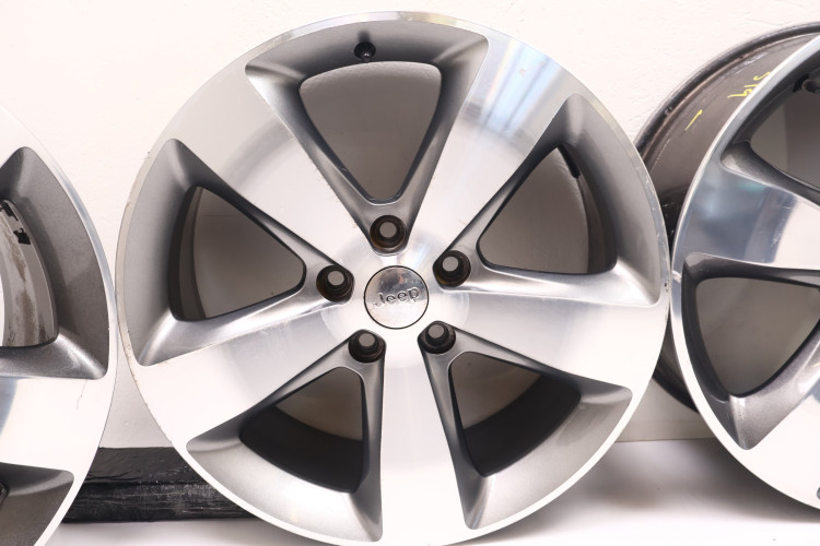JEEP GRAND CHEROKEE WK2 FELGI ALUMINIOWE 20X8.0 1WQ09TRMAB