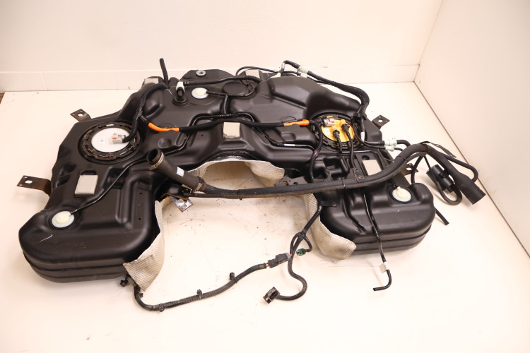 JEEP GRAND CHEROKEE WK2 3.0 CRD ZBIORNIK PALIWA P52030422AC, 4578813AG, 4578812AF