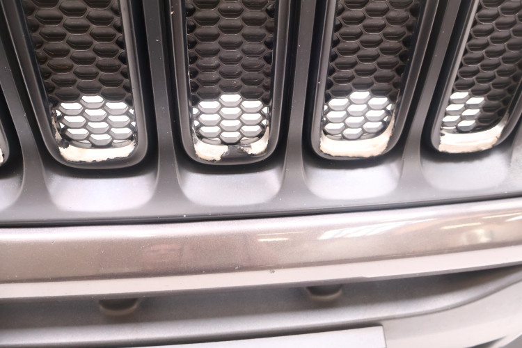 JEEP RENEGADE ZDERZAK PRZÓD 095