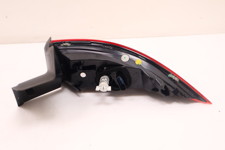 MASERATI GRECALE LAMPA LEWA TYŁ 670157332