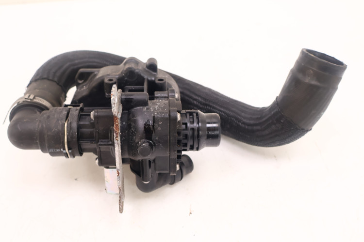 MASERATI GRECALE POMPA WODY TERMOSTAT 500490780, 50548265