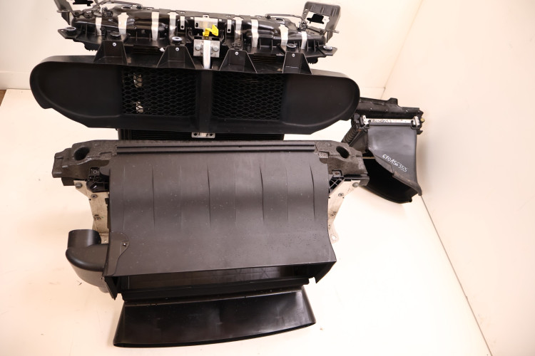 MASERATI GRECALE  2.0 MHEV PAS PRZEDNI CHŁODNICE 6701565410, 670161225, 50534298