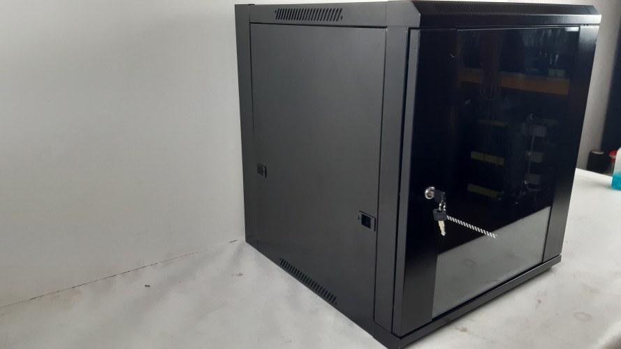 Szafa rack 57cm x 60cm x 63,5cm
