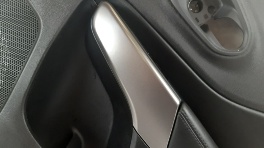 JEEP CHEROKEE KL LIFT BOCZEK DRZWI PRAWY TYŁ 2430409AB