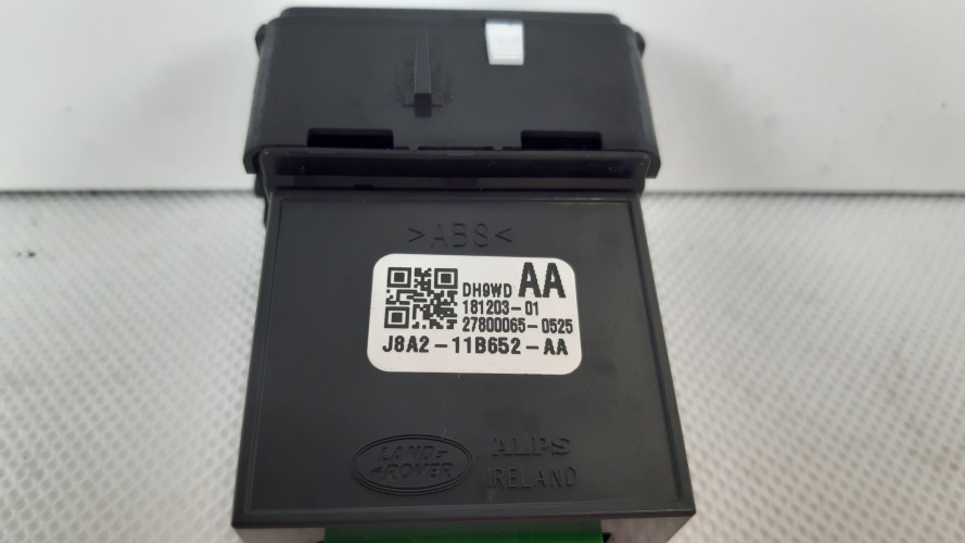 RANGE ROVER VELAR L560 PANEL REGULACJI ŚWIATEŁ J8A2-11B652-AA