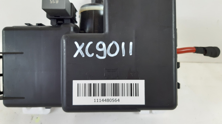 VOLVO XC90 II SKRZYNKA BEZPIECZNIKÓW 30765042, 31384034, 31481063