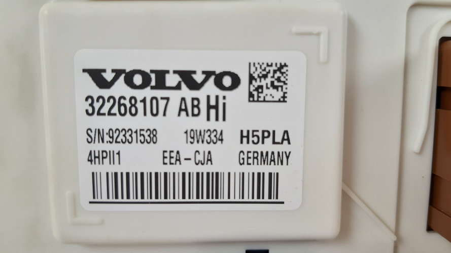 VOLVO XC90 II MODUŁ BSI 32268107