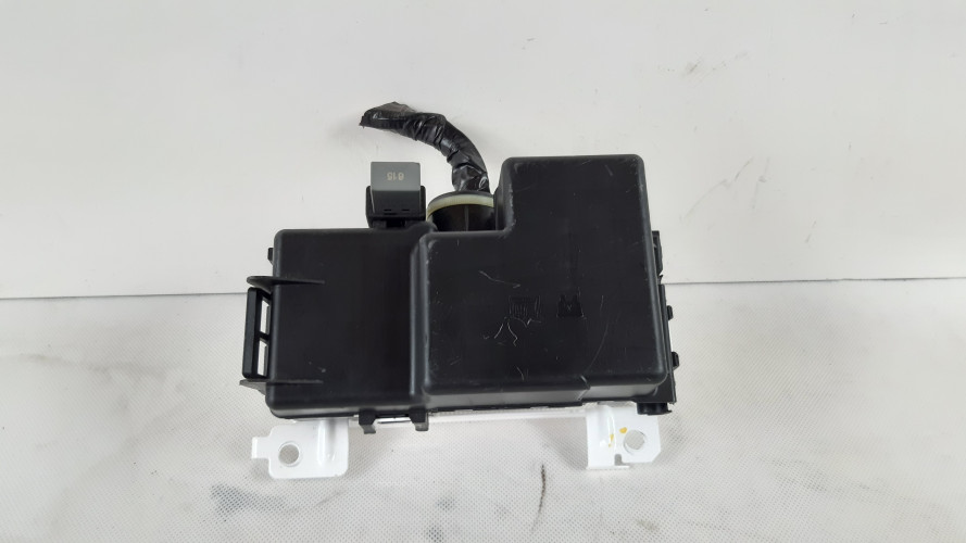 VOLVO XC90 II 2.0 SKRZYNKA BEZPIECZNIKÓW 31384034, 31384034, 31676133