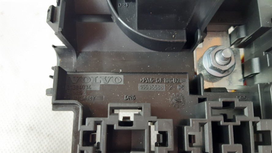 VOLVO XC90 II 2.0 SKRZYNKA BEZPIECZNIKÓW 31384034, 31384034, 31676133
