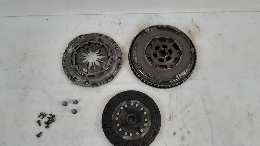 NISSAN DACIA RENAULT 1.3/1.6 TCE/SCE SPRZĘGŁO TARCZA DOCISK 302053062R