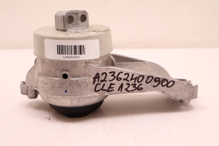MERCEDES-BENZ CLE A236 300 4MATIC ŁAPA PODUSZKA SILNIKA A2362400900