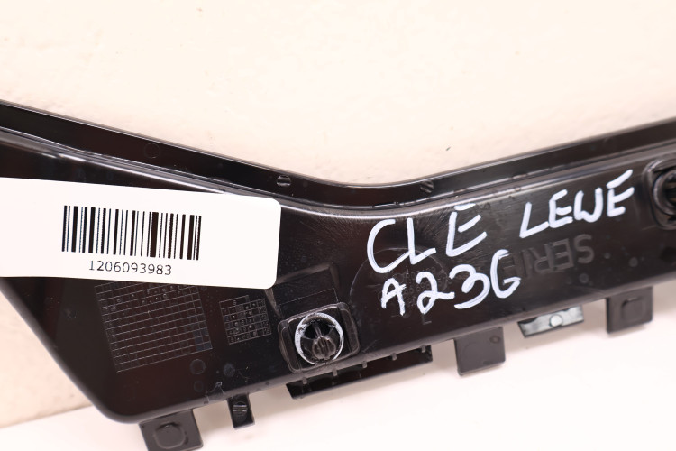 MERCEDES-BENZ CLE A236 ŚLIZG LISTWY PROGOWEJ LEWY A2366980500
