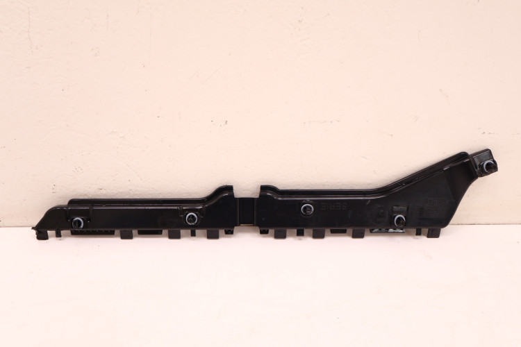 MERCEDES-BENZ CLE A236 ŚLIZG LISTWY PROGOWEJ PRAWY A2366980600