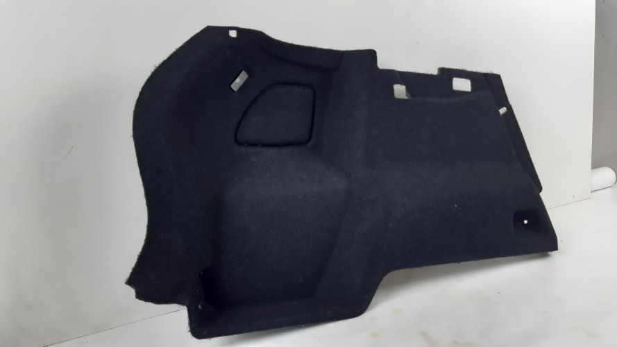 VOLVO XC40 BOCZEK BAGAŻNIKA LEWY 31440890