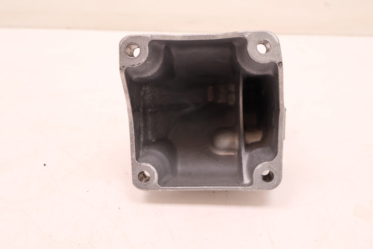 MERCEDES-BENZ CLE A236 300 4MATIC ŁAPA PODUSZKA SILNIKA A6542231400