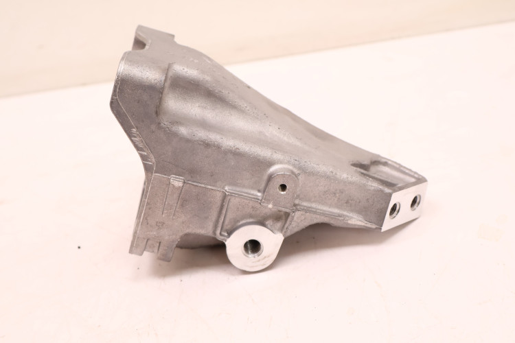MERCEDES-BENZ CLE A236 300 4MATIC ŁAPA PODUSZKA SILNIKA A6542231400