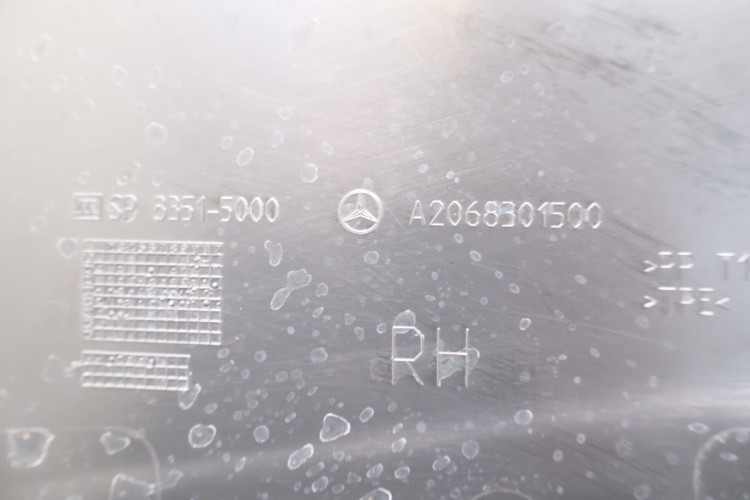 MERCEDES-BENZ CLE A236 PODSZYBIE PRAWE A2068301500