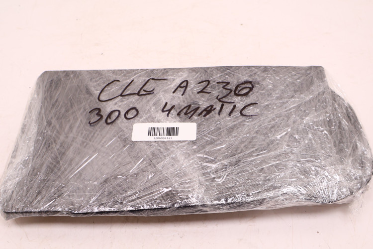 MERCEDES-BENZ CLE A236 300 4MATIC OBUDOWA OSŁONA SILNIKA A2540108700