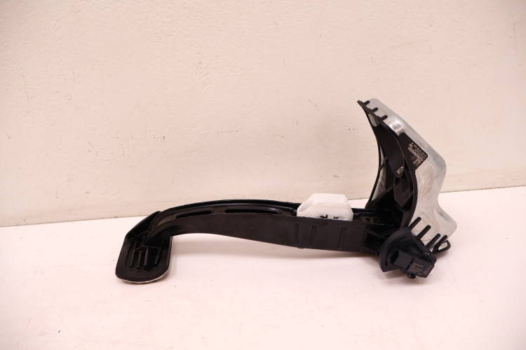 MERCEDES-BENZ CLE A236 300 4MATIC PEDAŁ HAMULCA A2062906200, A2232900000