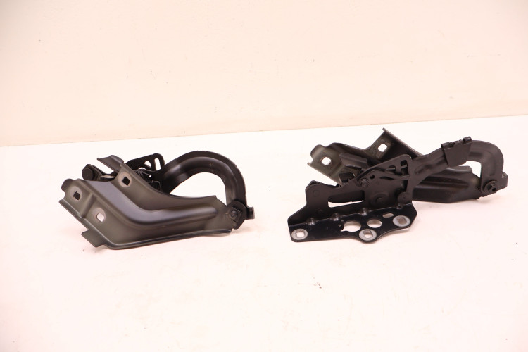 MERCEDES-BENZ CLE A236 ZAWIASY MASKI A2068803801, A2068803901