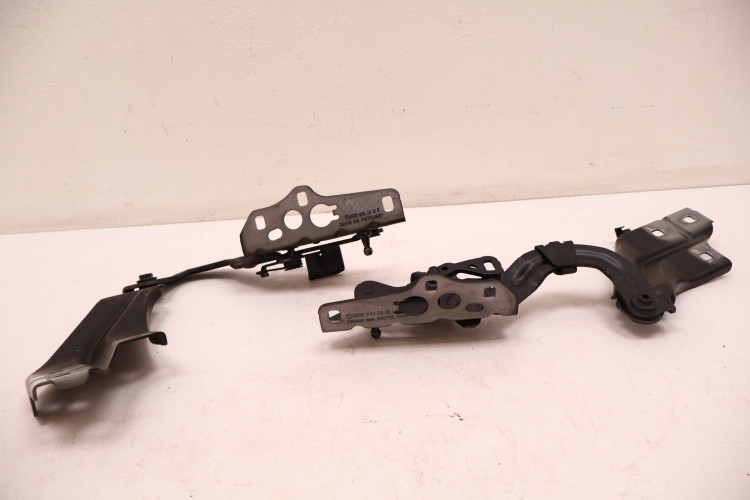 MERCEDES-BENZ CLE A236 ZAWIASY MASKI A2068803801, A2068803901