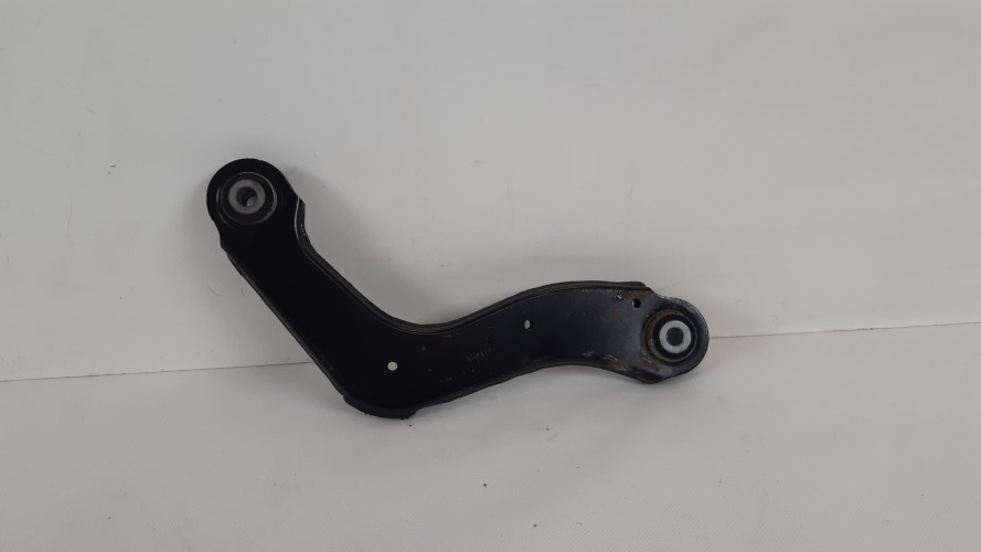 VOLVO XC40 WAHACZ TYŁ 3221134